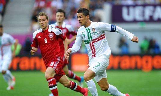 Cristiano Ronaldo: "Mondo del calcio unito per Chris, sii forte! Conto di ritrovarti presto in campo" 
