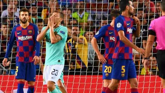 Notte magica al Camp Nou, Suarez spezza l’incantesimo. Conte assalta la diligenza, Barella avvera la profezia 