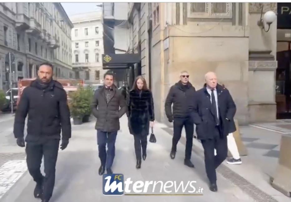 VIDEO - Inter-Arsenal, pranzo UEFA in centro a Milano: l'arrivo di Marotta con i due rappresentanti di Okatree Ralph e Cano