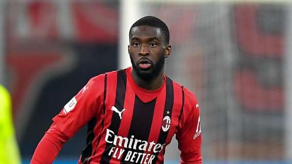 Milan, Tomori: "Il calcio italiano mi diverte, ci sono giocatori molto tecnici"