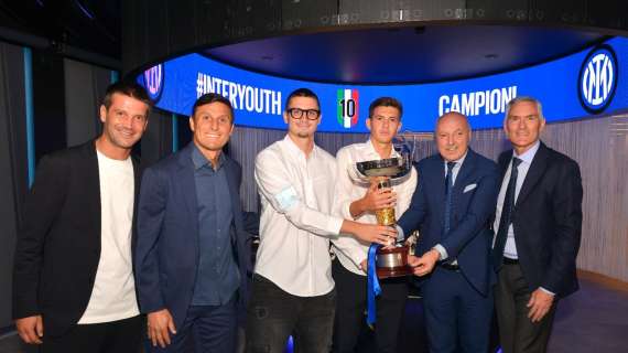 Primavera Campione d'Italia: la coppa arriva in sede. Presenti anche Marotta, Zanetti e Inzaghi