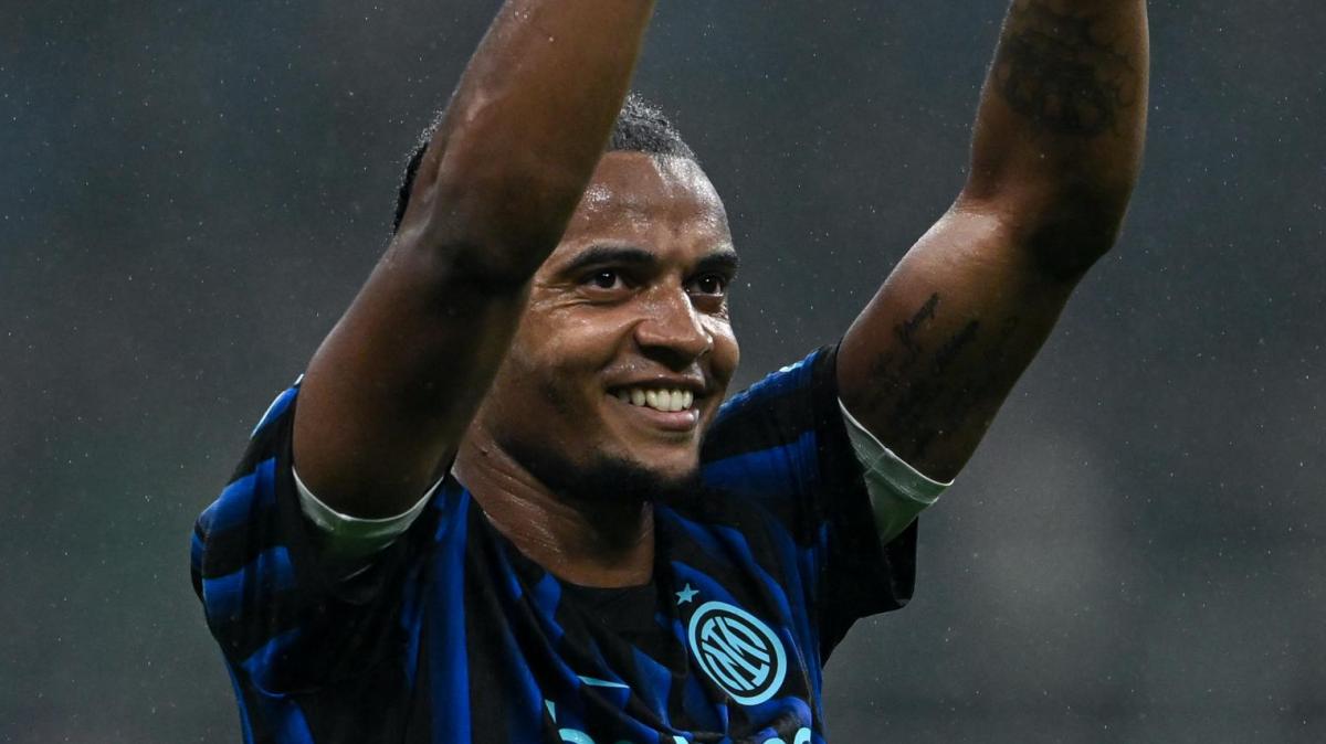 Akanji: "Futuro? Non so cosa accadrà, ma mi piacerebbe restare all'Inter. Serie A, vogliamo rimanere in vetta"