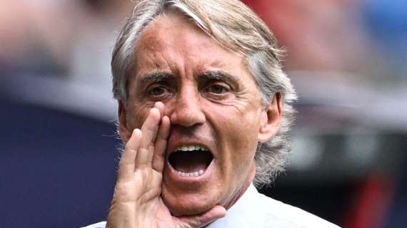 Mancini: "Scudetto all'ultima giornata? Me lo aspettavo. Ora il Napoli ha un vantaggio abbastanza grande"