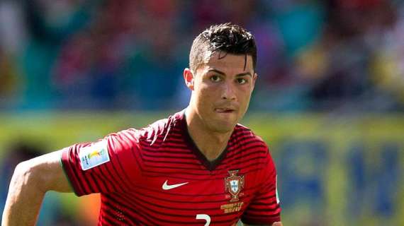 CR7 vince il Pallone d'Oro: "Ho grande ambizione. Ringrazio allenatore, presidente e compagni del Real"