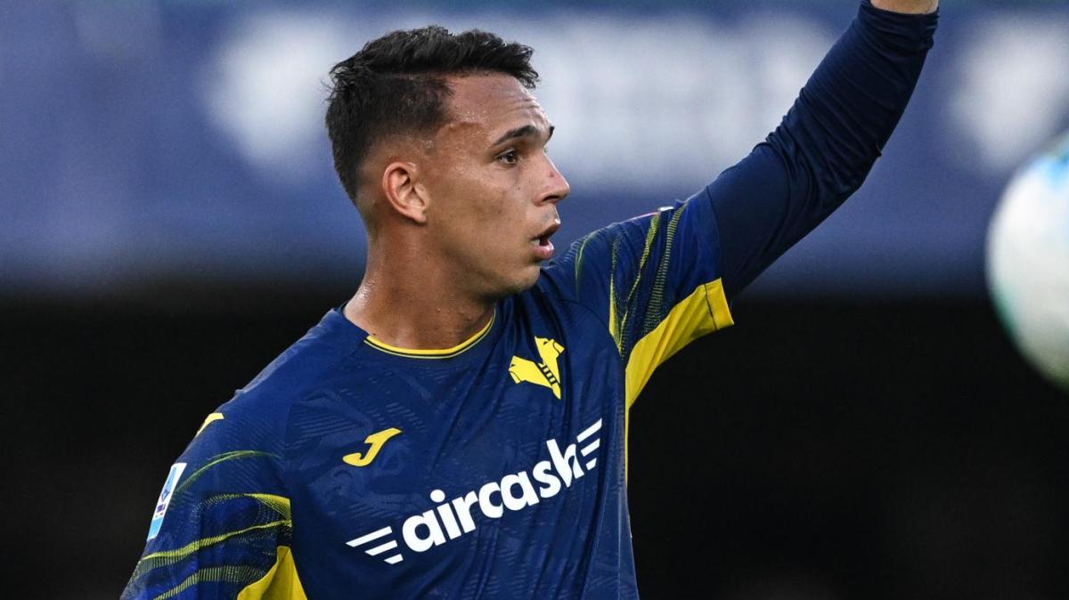 Sky - Il Napoli cede e si muove in entrata: raggiunto l'accordo con l'Hellas Verona per Giovane 