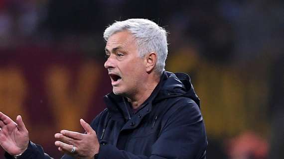 Roma, Mourinho: "Il -10 alla Juve? E' uno scherzo scoprirlo ora, campionato falsato"