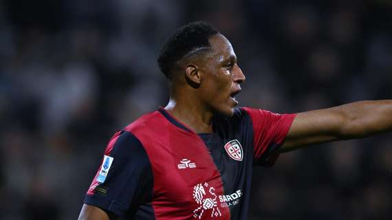 Cagliari, Mina: "Successo importante per noi e per i tifosi. Ora andiamo a Napoli con determinazione"
