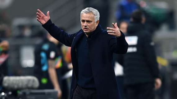 Show di Mourinho negli spogliatoi: "Inter super, ma voi vi siete cagati sotto!"