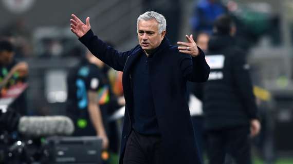 Roma, Mourinho ancora contro gli arbitri: "Loro vengono puniti, ma dove sono i nostri punti?"