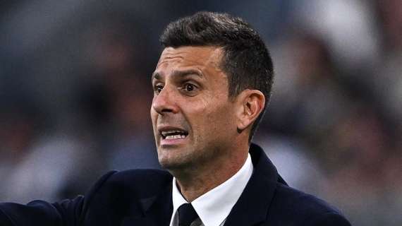 Juve, Thiago Motta in dribbling sul discorso scudetto: "Vogliamo essere competitivi, l'obiettivo è il Genoa"