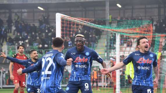 Serie A - Il Napoli non sbaglia: 2-0 al Venezia. Poker Samp, pari a Bologna