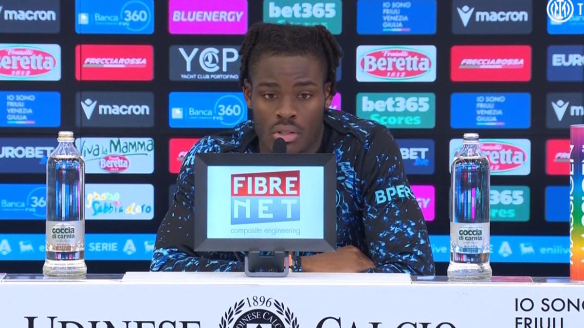 Bisseck in conferenza: "Posso aiutare l'Inter. Luis Henrique? Penso che la strada sia giusta"