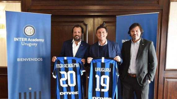 Inaugurata oggi l'Inter Academy Uruguay, Javier Zanetti esulta: "Montevideo si tinge di nerazzurro"