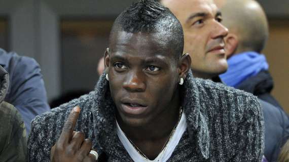 City in finale e Balotelli fa infuriare lo United