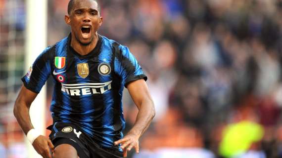 Eto'o: "Inter, vinciamo ancora". E Mou, Sneijder e Milito lo celebrano