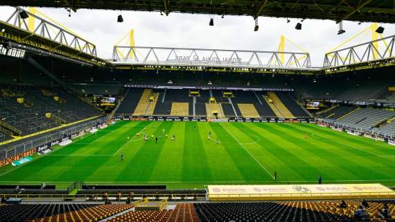 Dortmund, fermati 50 tifosi italiani prima della sfida con l'Albania: avevano coltelli e bombe carta