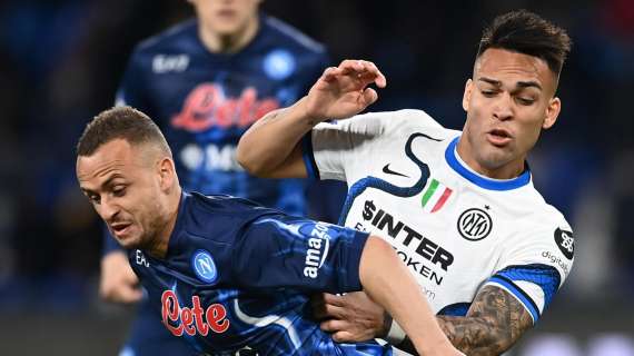Napoli-Inter - Insigne si accentra e lascia campo a Mario Rui. Lautaro e Dzeko costretti a fare tutto da soli