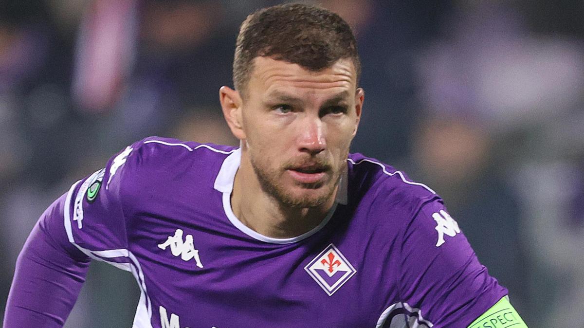 UFFICIALE - Dzeko lascia la Fiorentina e la Serie A, è un nuovo giocatore dello Schalke 04