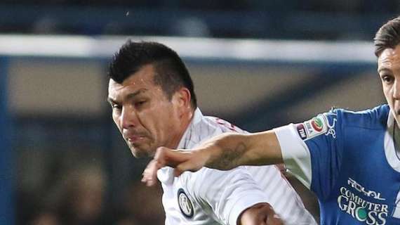 Medel, sei perfetto! È un Vidic forza quattro. Zero e otto...