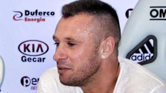 Cassano: "Fifa e Uefa devono trovare soluzioni. Ma i disastri li hanno fatti i grandi club a dare un sacco di soldi a tutti"