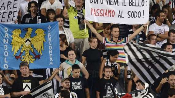 Iniziativa contro il razzismo prima di Udinese-Inter