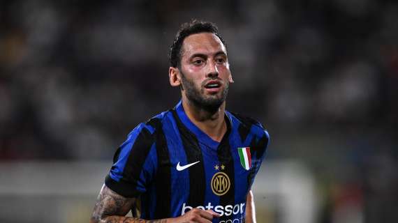 Sky - Calhanoglu e Asllani puntano Inter-Juve, fissati gli esami di Acerbi: gli aggiornamenti 