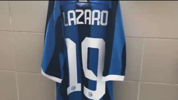 FOTO - Valentino Lazaro ha scelto la numero 19: ecco la maglia che indosserà contro il Lugano 