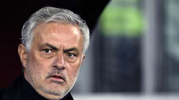 Mourinho: "Potevo andare ad allenare il Portogallo. Ho scelto di restare alla Roma sbagliando"