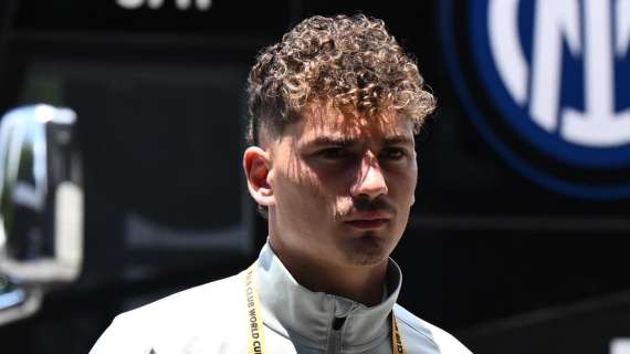 Esposito, rotta verso Cagliari: in serata l'arrivo dell'attaccante classe 2002 in Sardegna