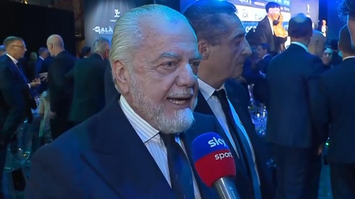 Napoli, De Laurentiis: "Siamo più forti dell'anno scorso, ma bisogna avere rispetto degli altri competitor"
