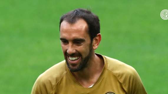 Godin, voglia di Inter: "Sono molto contento di essere tornato ad allenarmi con la squadra a San Siro"