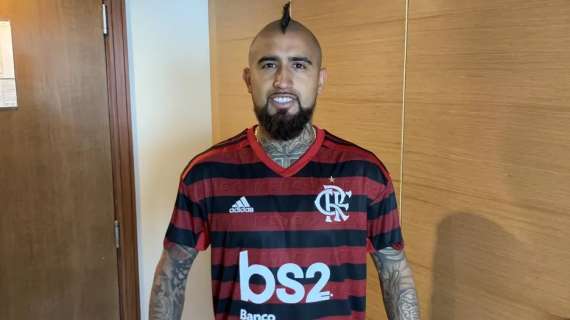 Cicinho attacca Vidal: "Non servirà nulla al Flamengo, è in Brasile per godersi la pensione"