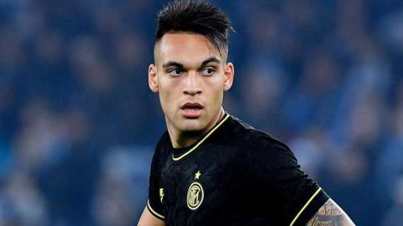 CdS - Lautaro, due vie: Barça o rinnovo con l'Inter. E sparirebbe la clausola rescissoria 