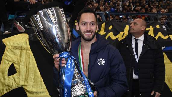 L'Inter si gode Calhanoglu: "Sì, lo abbiamo ingaggiato a parametro zero"