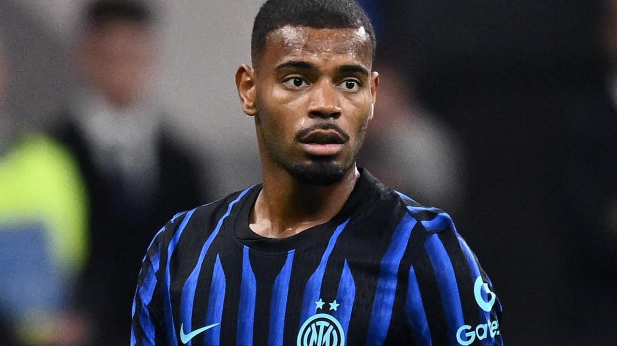 CdS - Diouf ormai dentro le rotazioni, Mkhitaryan prenota una maglia per il Liverpool