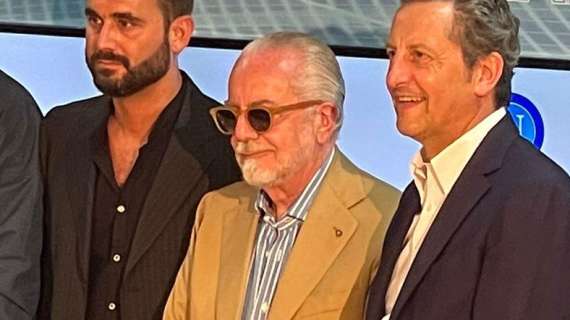 Napoli, De Laurentiis: "Impossibile fermarsi durante i Mondiali, ci stiamo organizzando con altri club"