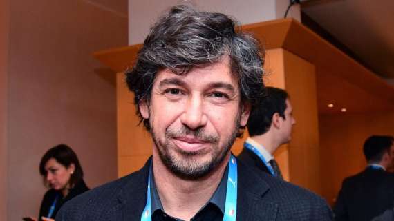 Albertini: "Milan, vincere il derby per ricreare l'entusiasmo. Inter ottima squadra, con una pecca"