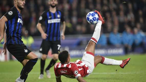 Eurorivali - Psv, Malen: "La rovesciata con l'Inter? Ho capito dal pubblico che non avevo segnato"