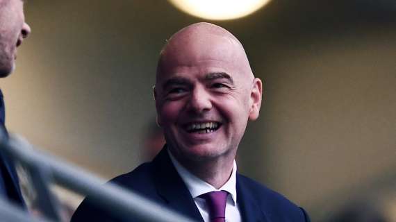 VAR, Infantino apre al challenge: "Gli allenatori potrebbero chiederne 2 a partita"