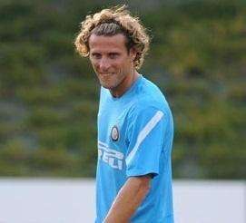 Inter in campo. C'è anche Diego Forlán