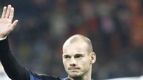 Clima fresco in Germania: Sneijder molto carico