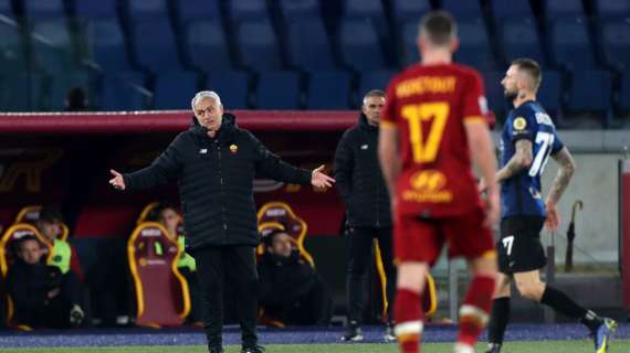 Mourinho in conferenza: "Terzo gol ridicolo. Io sto con i miei ragazzi"