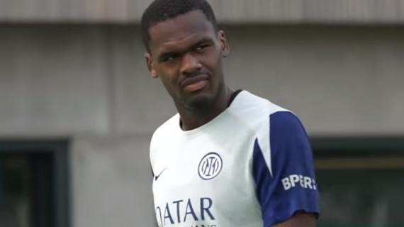L'elogio di Chivu per Bonny: "Gli voglio bene, è felice anche di giocare 2 minuti. Avrà una chance dall'inizio"