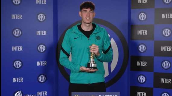 Premio Gentleman, Bastoni 'giovane rivelazione': "Grande tradizione dell'Inter"
