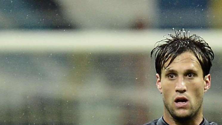 Silvestre potrebbe restare a Milano, ma non all'Inter
