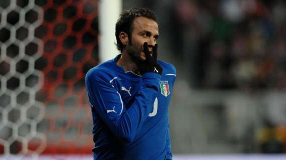 Como, maglia azzurra di Pazzini all'asta per Telethon