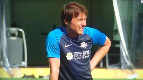 L'Inter si allena a Singapore: esercizi sul possesso palla e corse a tutto campo