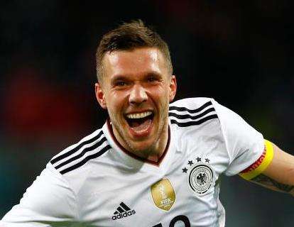 Podolski ai tifosi tedeschi: "Solo una parola, grazie"
