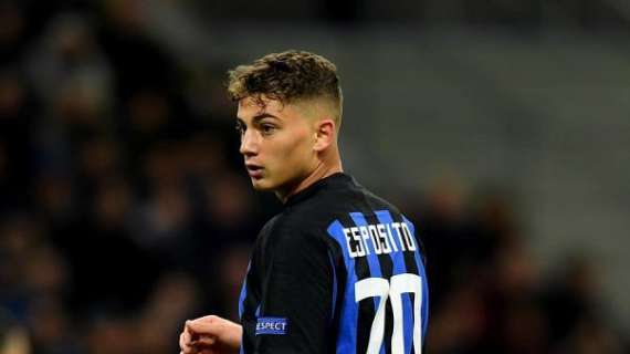 Esposito debutta con l'Inter, il padre: "Abbiamo pianto. Mercato? Mio figlio pensa solo alla sua squadra"