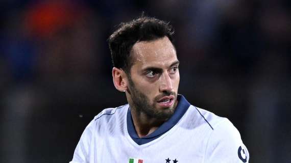 Corsera - Calhanoglu incoraggia i rumors. Sostituti: no della proprietà a profili alla De Paul